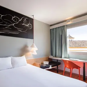 Ibis Hotel Seville